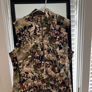 Sitka vest